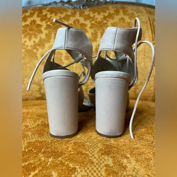 Vince Camuto chunky open toed heels with gold studs Size 6 1/2 - Picture 3 of 8